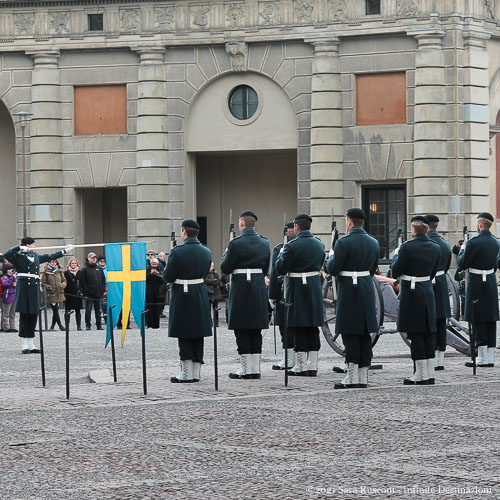 Stoccolma: cambio della guardia