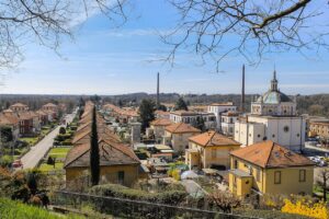 Villaggio Crespi. Tulle le case operaie sono posizionare una dopo l'altra e sono tutte uguali