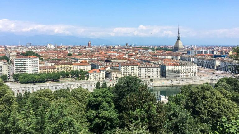 Torino: panorama della città vista del Monte dei Cappuccini