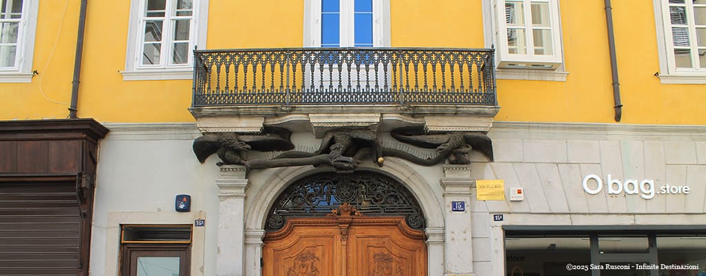 Trieste: ingresso della Casa di Aceto